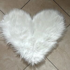 Mini heart area rug